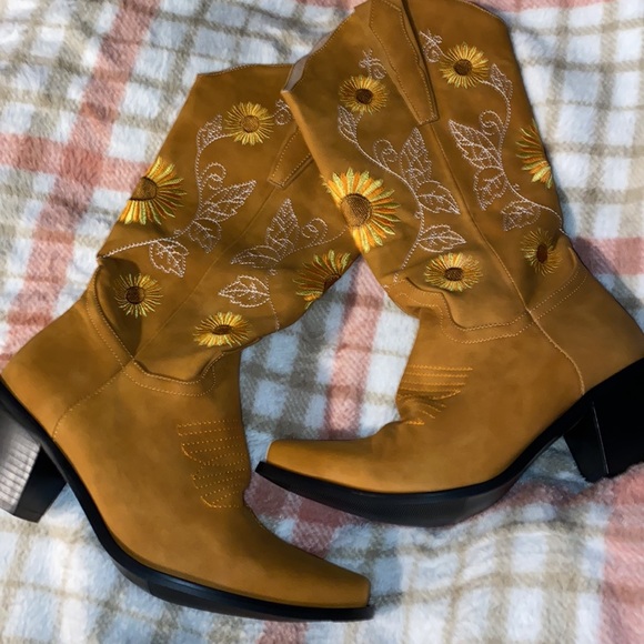 Brand new western cowboy boots - Picture 3 of 3